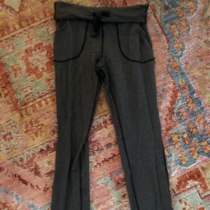 Size 4 lulu legging/sweats